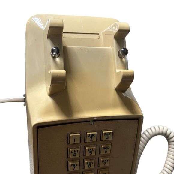Altel Comdial Beige Pushbutton Desk Phone - Picture 8 of 9